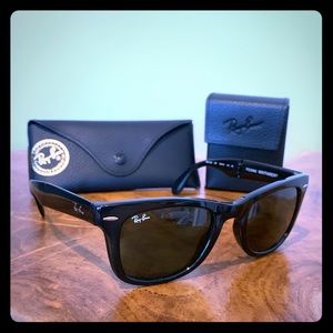 Ray-Ban Wayfarer FOLDING Women’s Sunglasses